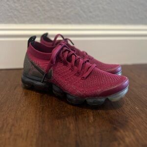 Women’s Nike VaporMax Flyknite Magenta/Black & a dash of magenta sparkle. Size 8
